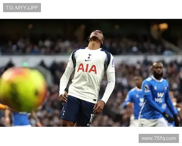 西汉姆新星坐冷板凳前景堪忧